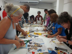 Primeira edição da oficina de Mosaico para arte educadores. Foto: Belinda Neves
