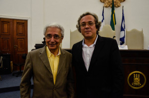 Os professores Antônio Novais, da Unicamp (esquerda) e João Carlos Salles, da UFBA.  Foto: Virgínia Andrade