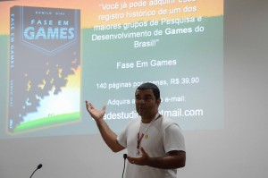 Danilo lança o livro Fase em Games / Foto: Glenda Dantas
