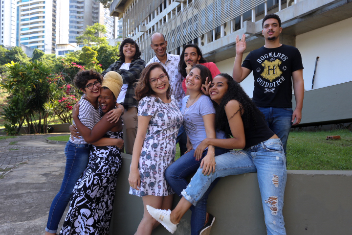 Equipe da Agenda Arte e Cultura 2018.2 (Foto: Maíra Miquilini)