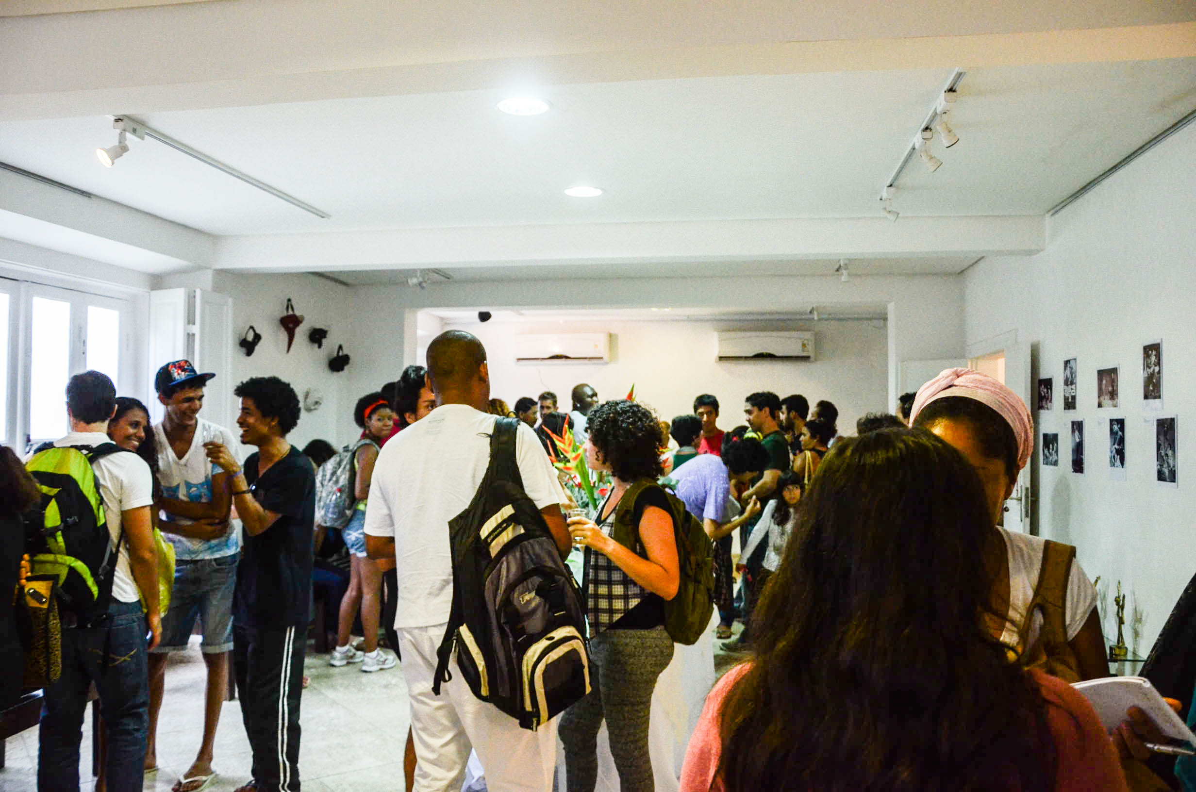 Geral do coquetel, no foyer, após a mesa redonda.
Foto: Rayssa Guedes