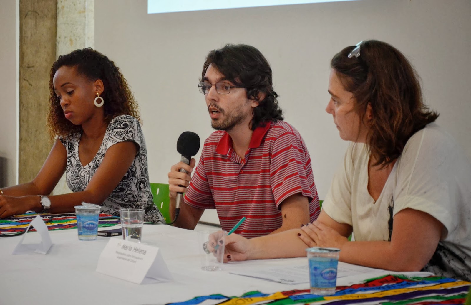 Geise Oliveira, Leonardo Costa e Maria Helena Cunha.
Foto: Virgínia Andrade