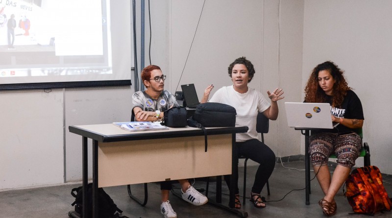 UNE promove oficina na Facom (Foto: Glenda Dantas)