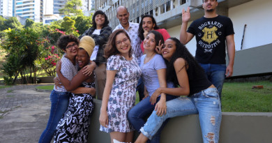 Equipe da Agenda Arte e Cultura 2018.2 (Foto: Maíra Miquilini)