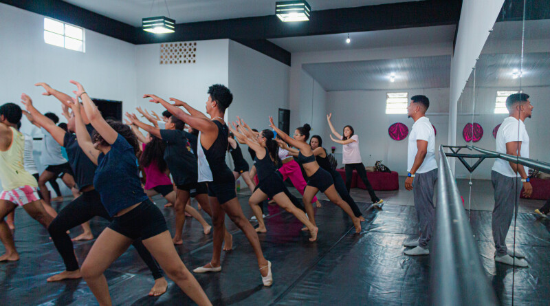 Funceb abre inscrições para contratação de profissionais de dança e teatro interessados em ministrar atividades no VII Seminário de Criação em Dança e Gira Cena 2024