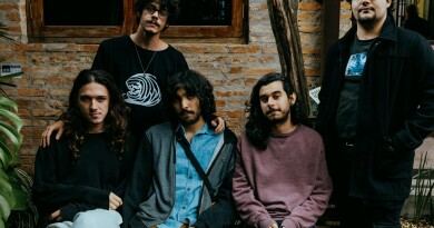Banda de rock Tangolo Mangos faz show no pelourinho em lançamento do álbum “Garatujas”