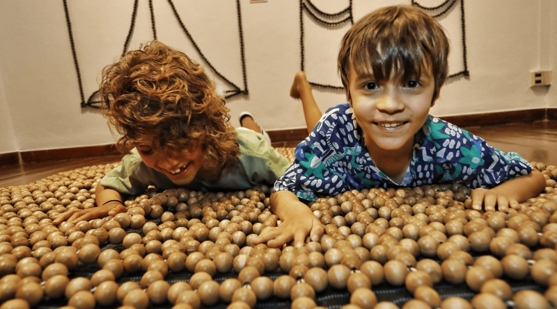 Play Salvador_Cama de Gato_Mano Penalva credito manuela cavadas