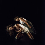 Espetáculo bilíngue “Depois do Silêncio, está com retirada antecipada de ingressos gratuitos ” no Teatro Sesi Rio Vermelho