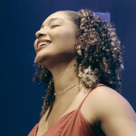 Janine faz sua grande estreia no Sollar Experience e marca novo momento na cena de Salvador