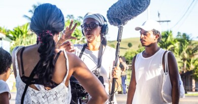 Marise Urbano e Vilma Carla Martins em set de filmagem, fotografia Vanessa Aragão
