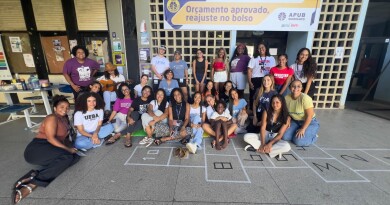 Maternidade e Resistência: O Coletivo Mães da UFBA e a Luta pela Permanência na Universidade Maternidade e Resistência: O Coletivo Mães da UFBA e a Luta pela Permanência na Universidade