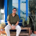 Léo Rocha estreia carreira solo com o álbum “Um Tanto de Tudo Que Vejo”