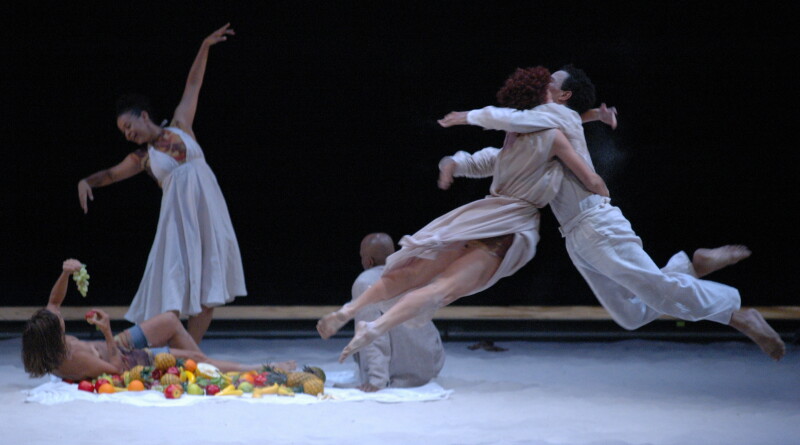 BTCA - Espetáculo Essa Tempestade (2011) - Foto Isabel Gouvêa-Acervo TCA